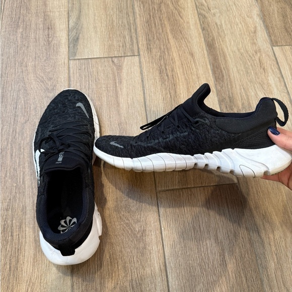 Nike Free Run 5.0 Sneaker - Picture 5 of 7